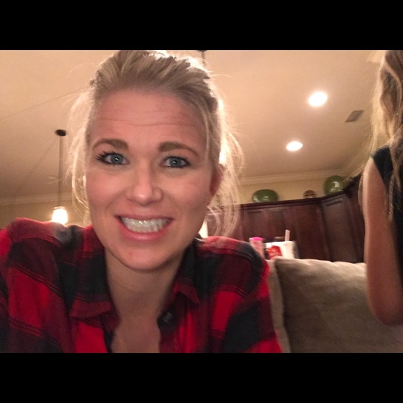 Meet your Posher, Erica - Picture 1 of 1